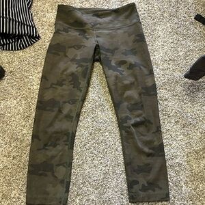 Women’s Lululemon pants